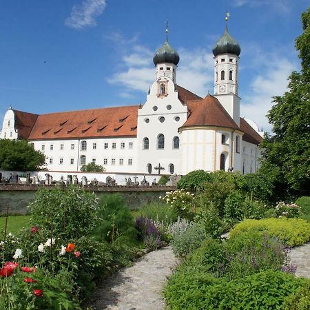 Kloster Benediktbeuern - Gastehaus Der Salesianer Don Bosco Exteriér fotografie