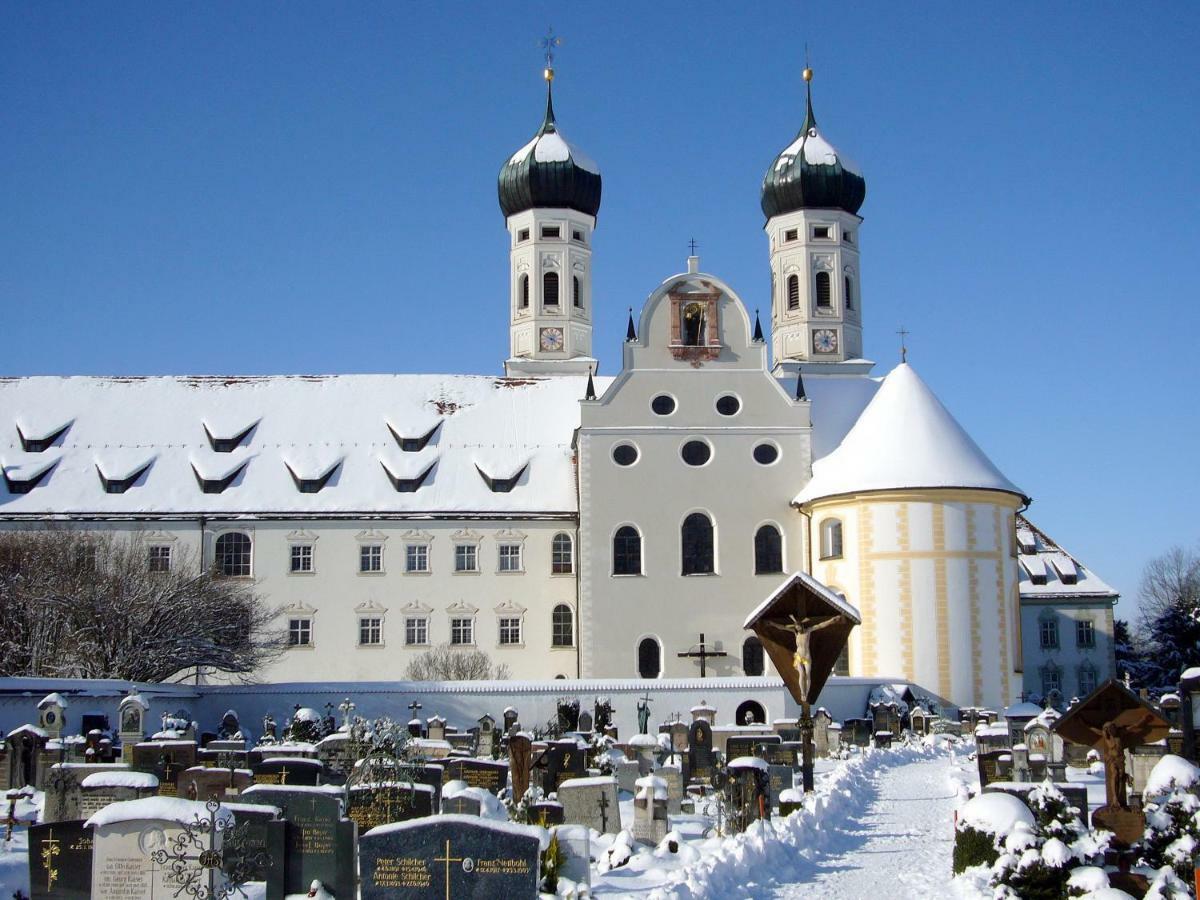 Kloster Benediktbeuern - Gastehaus Der Salesianer Don Bosco Exteriér fotografie